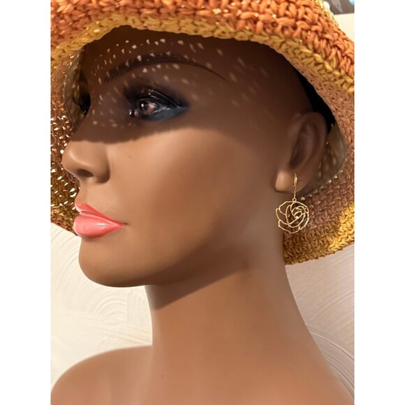 Delicate 14K Gold Diamond Flower Earrings - Picture 6 of 6